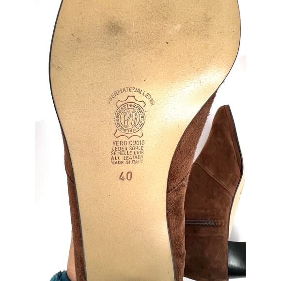 Roberta Size 9 US Brown Suede Italian Leather Ankle Boots With Gold Buckle - Picture 8 of 14